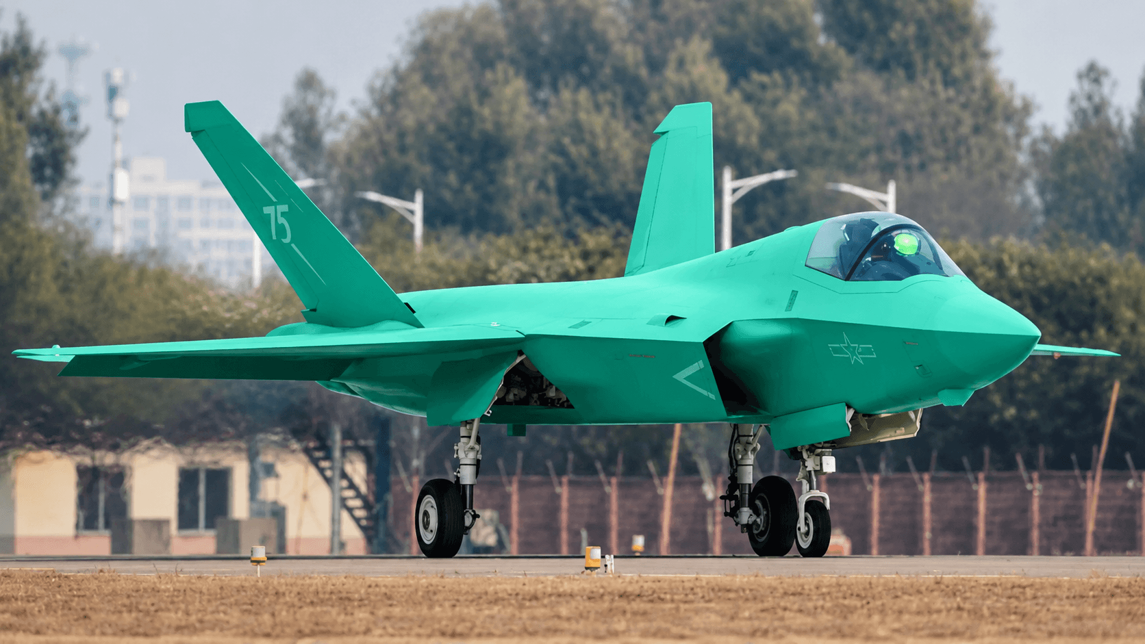 Chinese J-35 Stealth Jets Set to Give Pakistan a Strategic Edge Over India in Fifth-Generation Technology